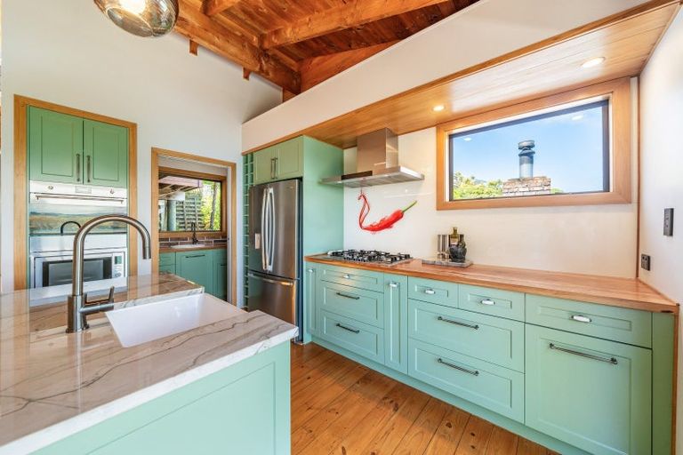 Photo of property in 99 Motuhara Road, Plimmerton, Porirua, 5026