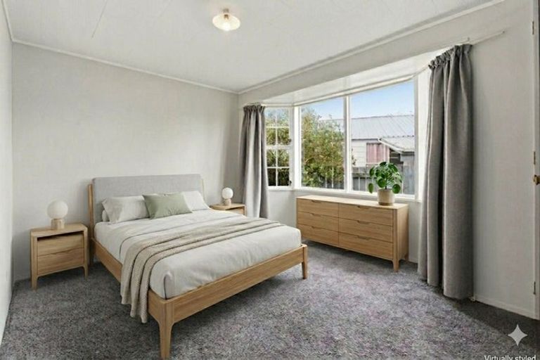 Photo of property in 52 Acacia Street, Kelvin Grove, Palmerston North, 4414