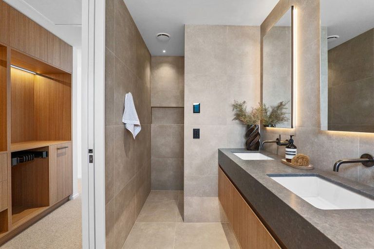 Photo of property in 152 Idris Road, Strowan, Christchurch, 8052