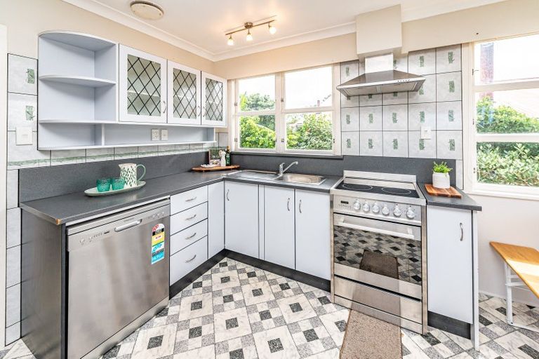 Photo of property in 9a Karewa Street, Castlecliff, Whanganui, 4501