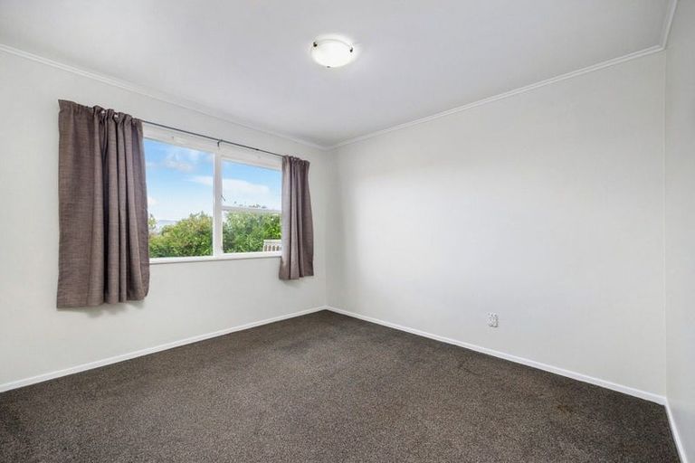 Photo of property in 21 Waitaki Street, Henderson, Auckland, 0612
