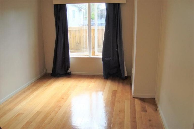 Photo of property in 12 Candia Road, Swanson, Auckland, 0612