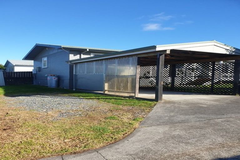 Photo of property in 3 Stevenson Road, Clarks Beach, 2122