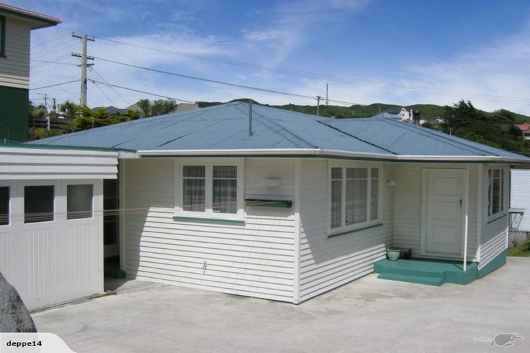 Photo of property in 9 Fraser Avenue, Johnsonville, Wellington, 6037