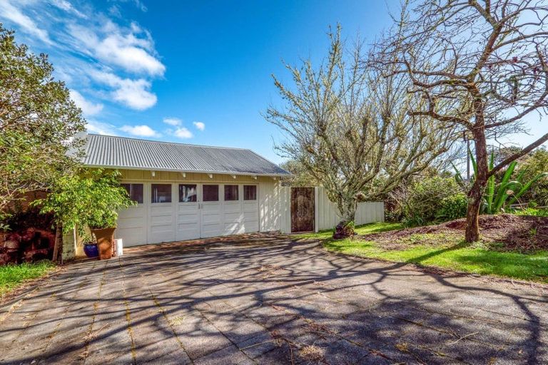 Photo of property in 9 Robertson Street, Russell, 0202