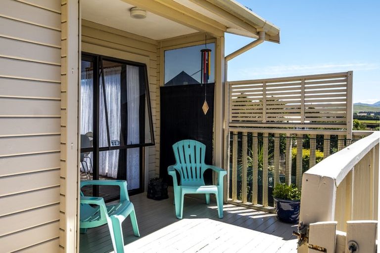 Photo of property in 5 Oxford Street, Waikari, 7420