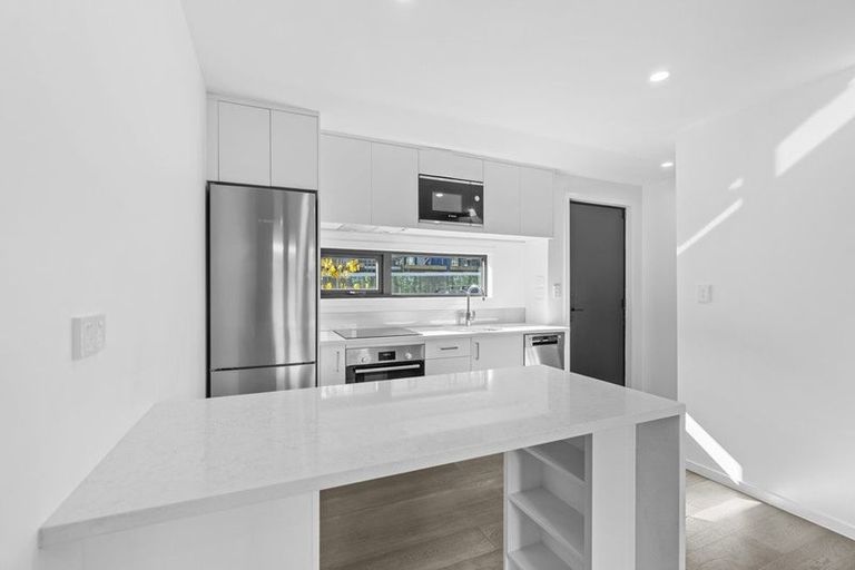 Photo of property in 11 Te Puketoka Lane, Mangere, Auckland, 2022