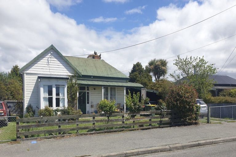 Photo of property in 5 Parsonage Road, Waimate, 7924