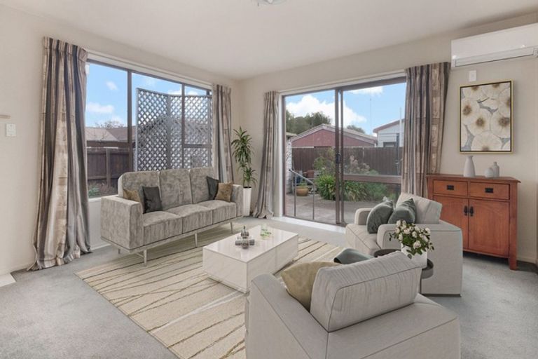 Photo of property in 32b Laing Crescent, Heathcote Valley, Christchurch, 8022