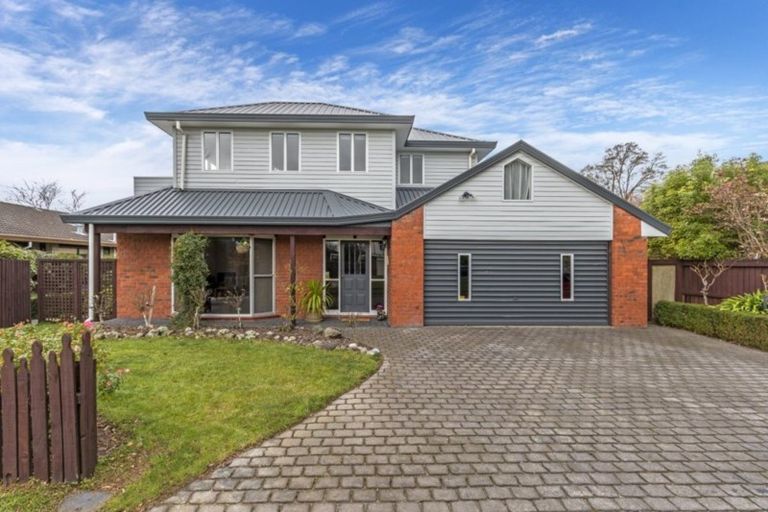 Photo of property in 10 Godfrey Place, Ilam, Christchurch, 8041