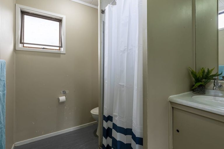 Photo of property in 53 Rua Road, Glen Eden, Auckland, 0602