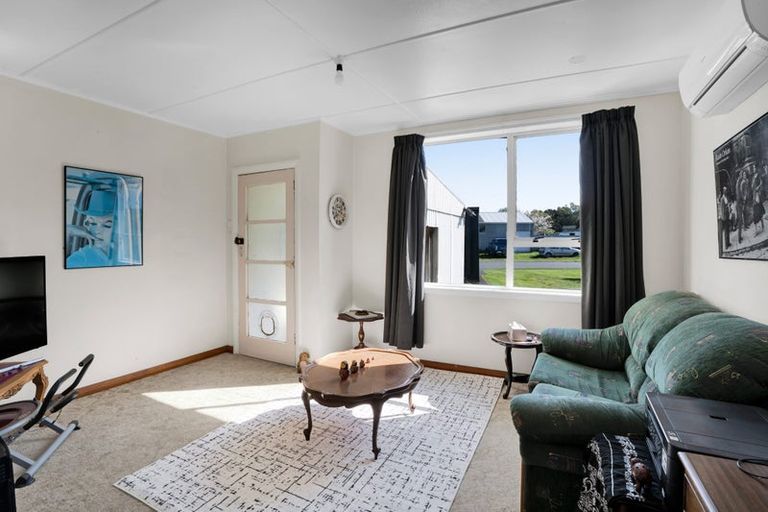 Photo of property in 96 Blake Street, Waitara, 4320