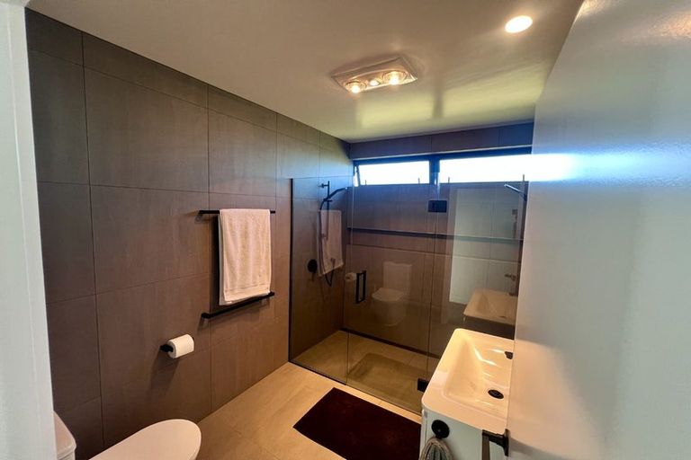 Photo of property in 43 Kikorangi Drive, Wainui, 0992