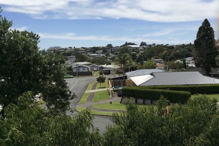 Photo of property in 15 Upland Street, Brookfield, Tauranga, 3110