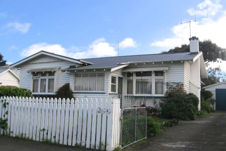 Photo of property in 299 Featherston Street, Palmerston North, 4410