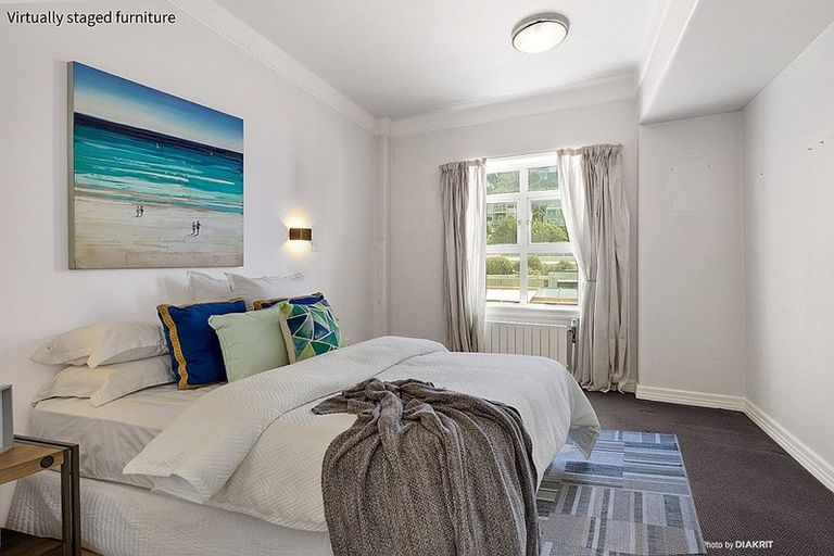 Photo of property in Anscombe Apartments, 212 Oriental Parade, Oriental Bay, Wellington, 6011