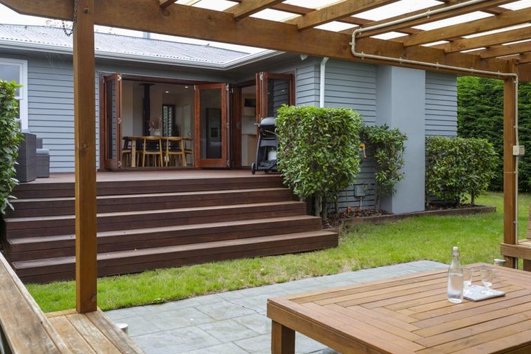Photo of property in 50 Te Hatepe Avenue, Taupo, 3330