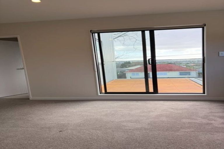 Photo of property in 1/21 Humphrey Kemp Avenue, Henderson, Auckland, 0612