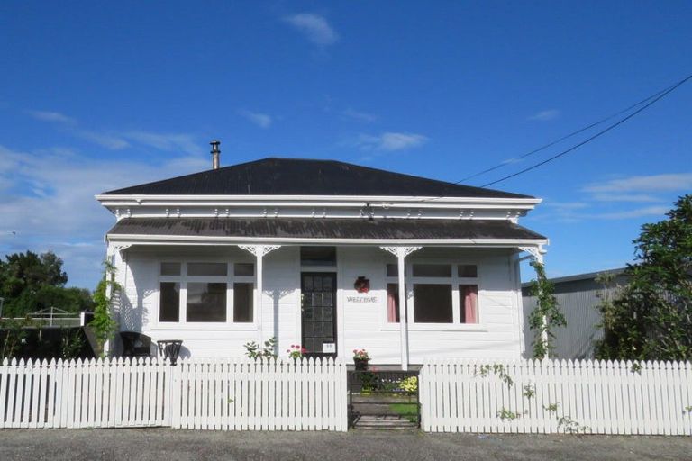 Photo of property in 44 Adderley Street, Westport, 7825