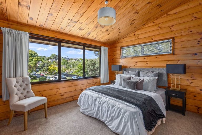 Photo of property in 2 Morlie Place, Torbay, Auckland, 0630