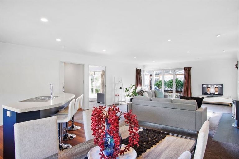 Photo of property in 14 James Drive, Woodend, 7610