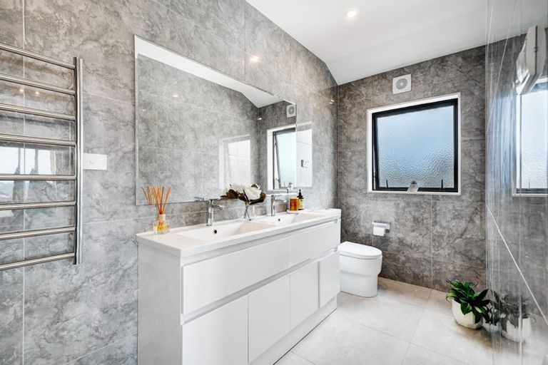 Photo of property in 31 Shibata Rise, Ranui, Auckland, 0612