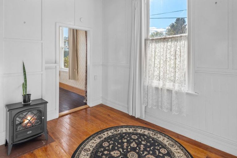 Photo of property in 13 Wharfe Street, South Hill, Oamaru, 9400