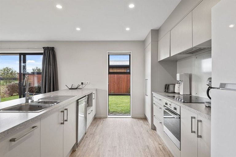 Photo of property in 10 Kruger Road, Halswell, Christchurch, 8025