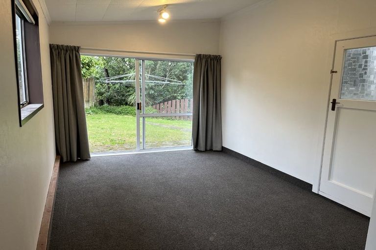 Photo of property in 55 Manu Crescent, Upper Vogeltown, New Plymouth, 4310