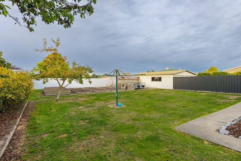 Photo of property in 6 Oxford Street, Waimate, 7924