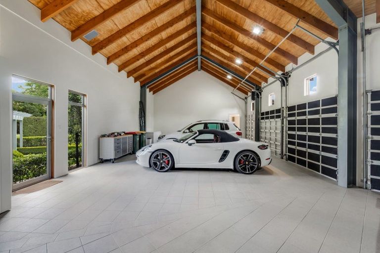 Photo of property in 42 Porterfield Road, Whitford, Howick, 2571