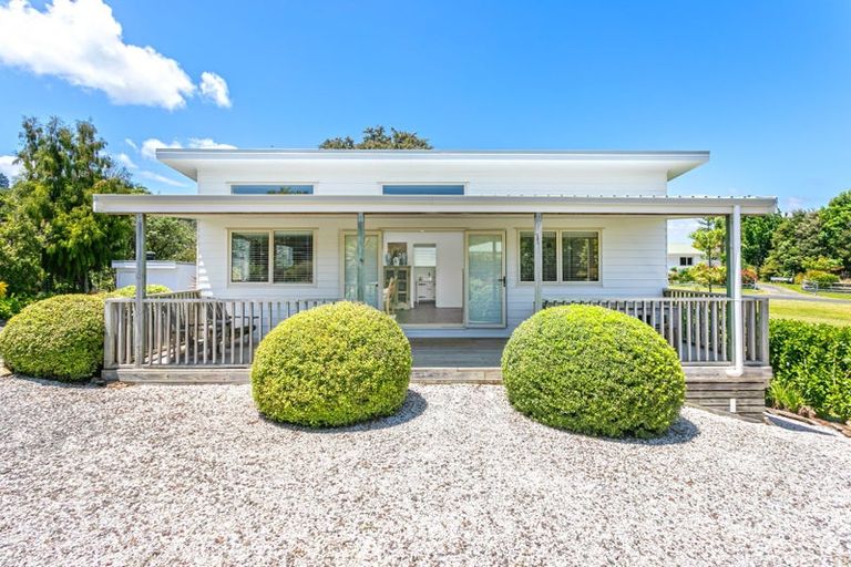Photo of property in 1090 Rings Road, Coromandel, 3506