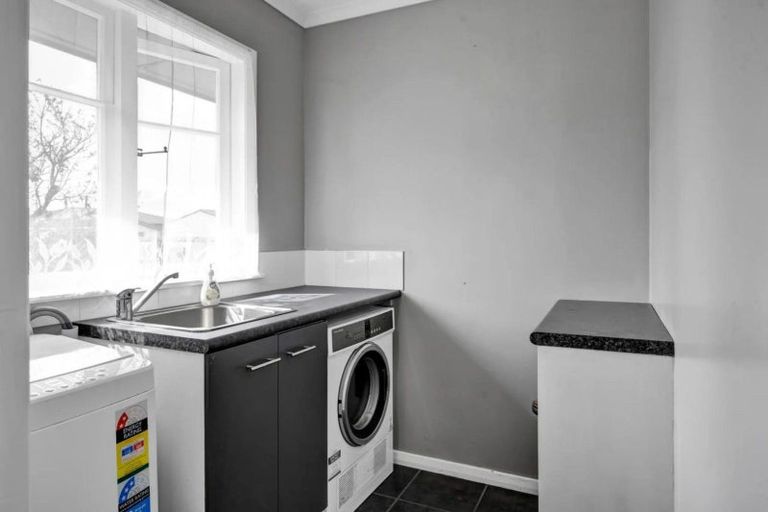 Photo of property in 124 Waihi Road, Hawera, 4610