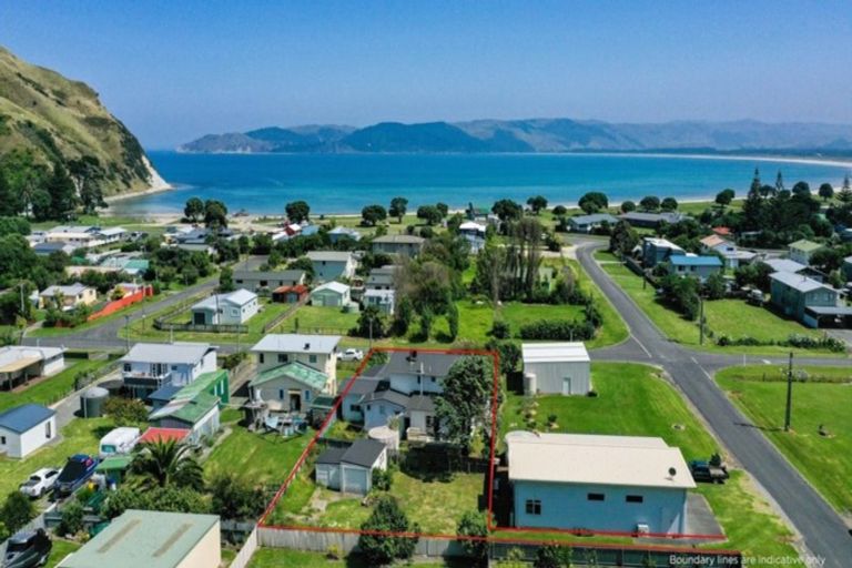Photo of property in 69 Fortescue Street, Mahia, Nuhaka, 4198
