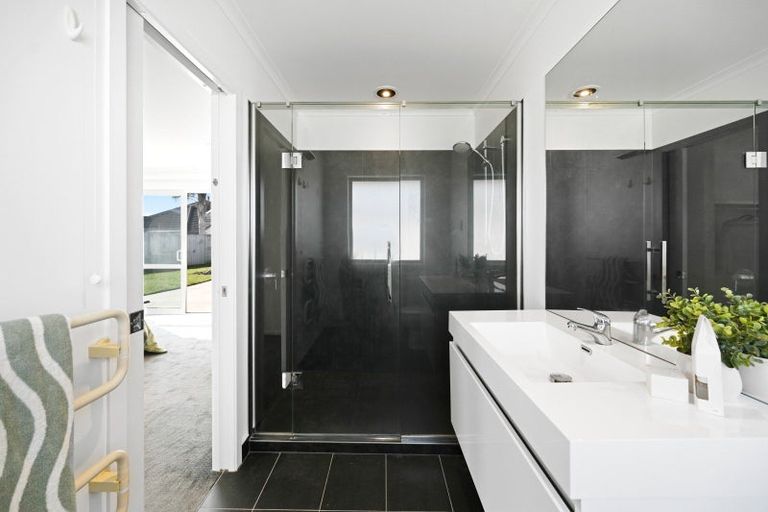 Photo of property in 17 Michael Terrence Place, Flagstaff, Hamilton, 3210