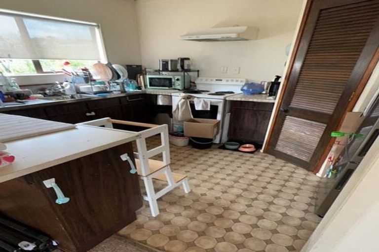 Photo of property in 111 Stott Avenue, Birkdale, Auckland, 0626