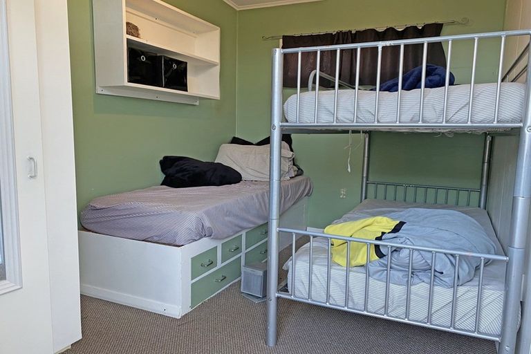 Photo of property in 20 Ryley Street, Owaka, 9535