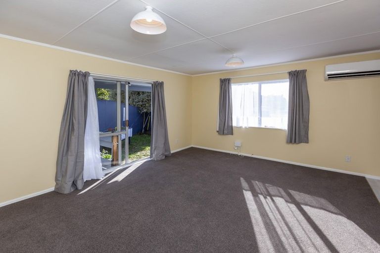 Photo of property in 5 Ruahine Street, Paraparaumu, 5032
