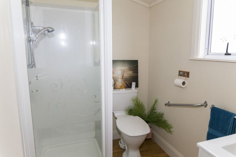 Photo of property in 11 Allardice Street, Dannevirke, 4930