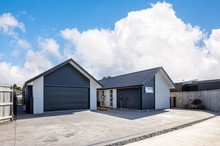 Photo of property in 7 Tupare Place, Highlands Park, New Plymouth, 4312