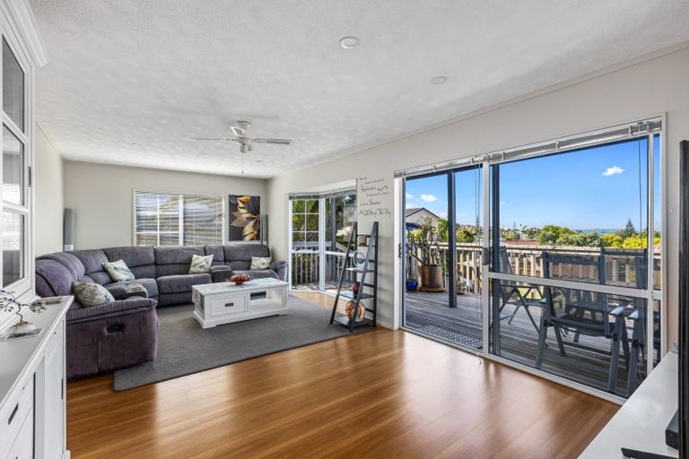 Photo of property in 70 Brightside Road, Stanmore Bay, Whangaparaoa, 0932