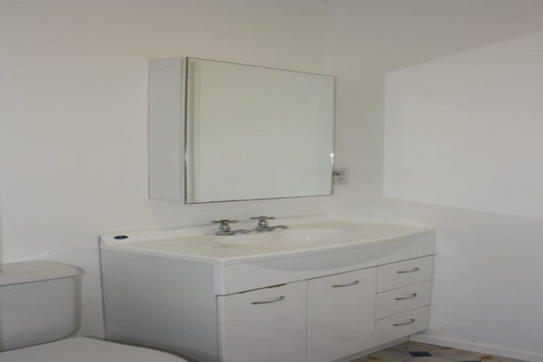 Photo of property in 70 Whincops Road, Halswell, Christchurch, 8025