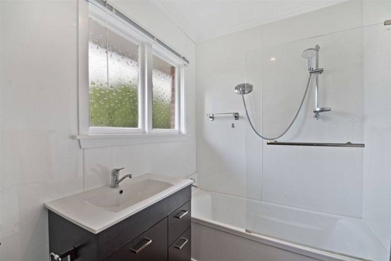 Photo of property in 9 Geelong Place, Burnside, Christchurch, 8053