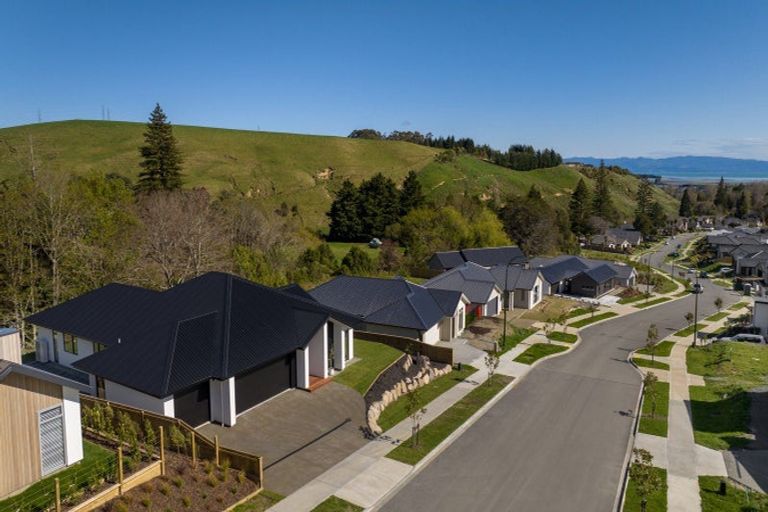 Photo of property in 86 Sunningdale Drive, Stoke, Nelson, 7011