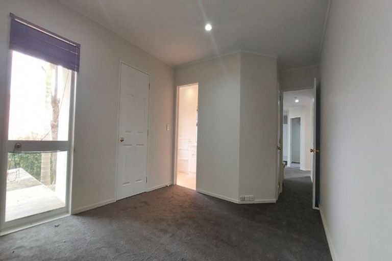 Photo of property in 825 Chapel Road, Shamrock Park, Auckland, 2016