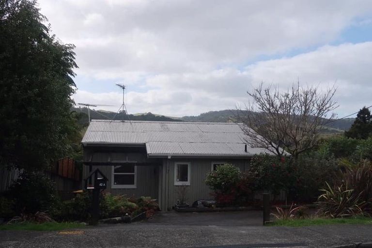 Photo of property in 42a Hammond Avenue, Hatfields Beach, Orewa, 0931