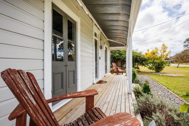 Photo of property in 3 Medway Street, Rongotea, 4476