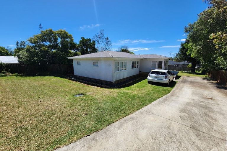Photo of property in 18a Parrs Cross Road, Henderson, Auckland, 0612