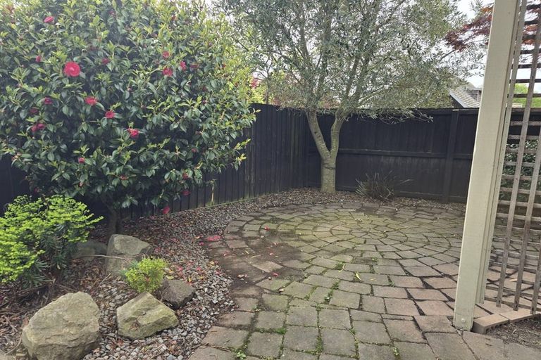 Photo of property in 8a Ludecke Place, Sockburn, Christchurch, 8042