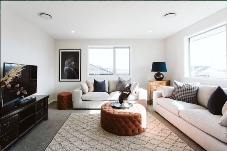 Photo of property in 2 Cabbage Close, Halswell, Christchurch, 8025